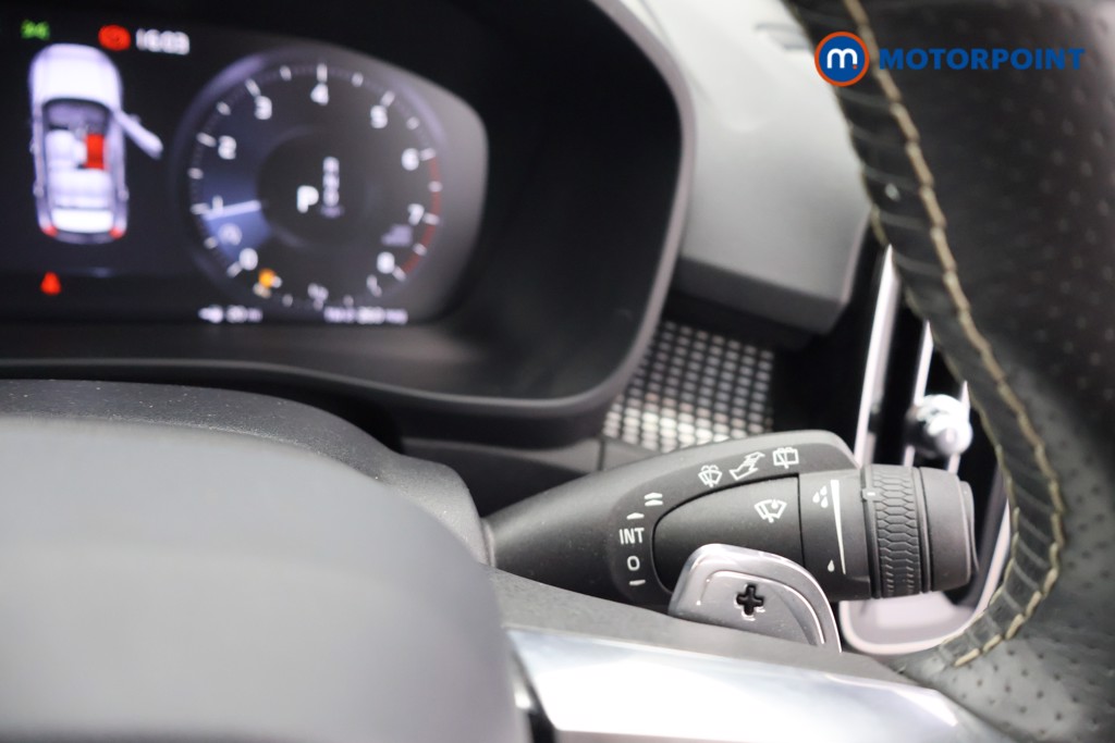 Volvo Xc40 R Design Pro Automatic Petrol SUV - Stock Number (1645295) - 6th supplementary image
