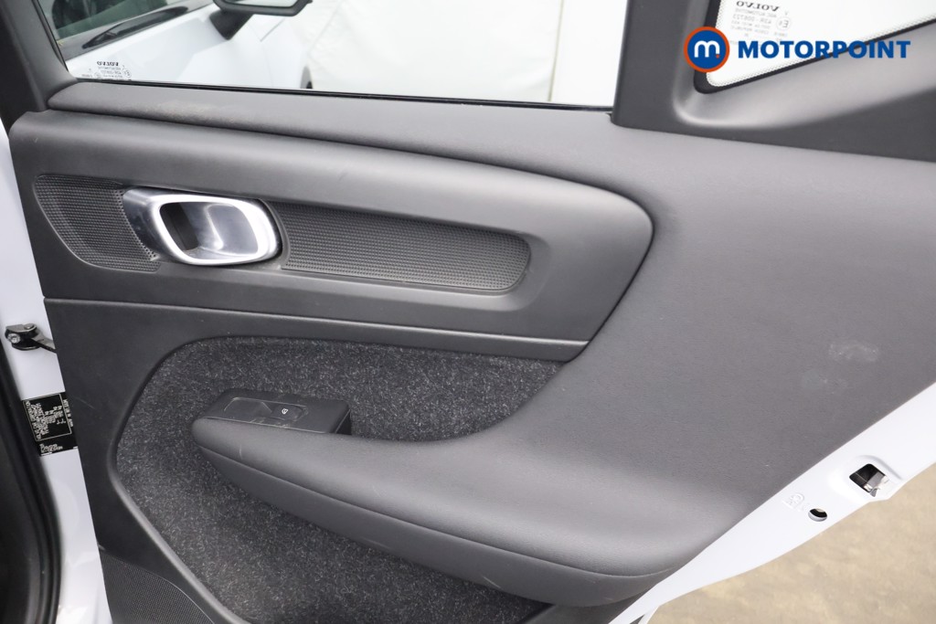 Volvo Xc40 R Design Pro Automatic Petrol SUV - Stock Number (1645295) - 16th supplementary image