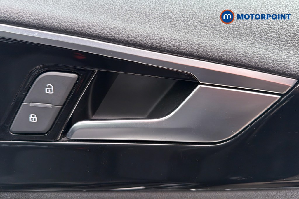 Audi A4 Black Edition Automatic Petrol Estate - Stock Number (1645592) - 42nd supplementary image