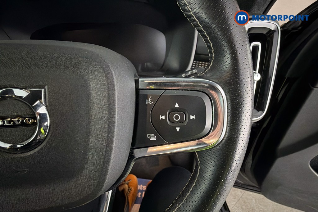 Volvo Xc40 R Design Manual Petrol SUV - Stock Number (1645607) - 4th supplementary image