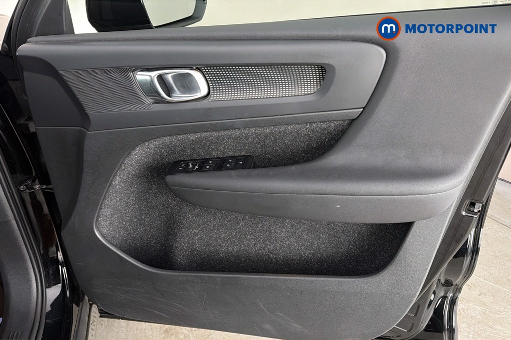 Volvo Xc40 R Design Manual Petrol SUV - Stock Number (1645607) - 19th supplementary image