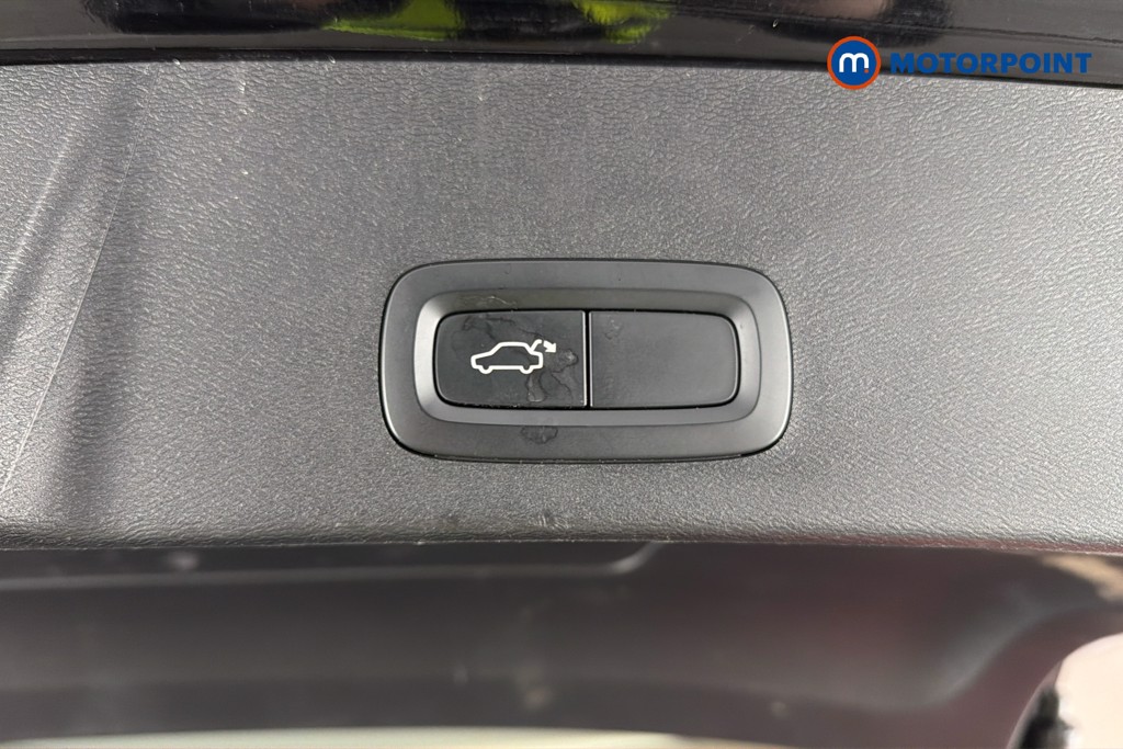 Volvo Xc40 R Design Manual Petrol SUV - Stock Number (1645607) - 35th supplementary image