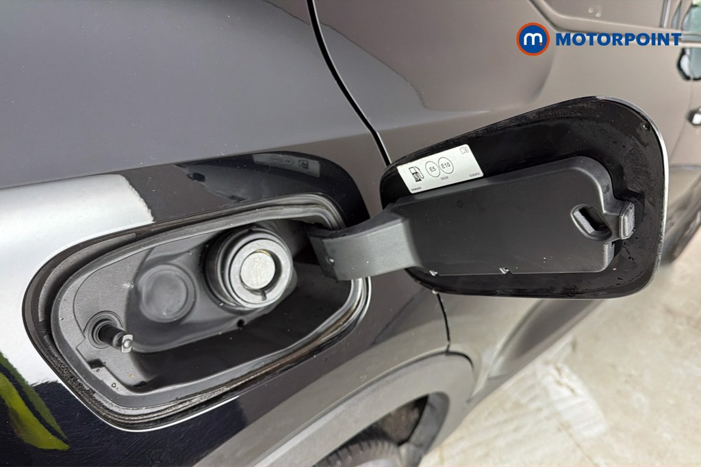 Volvo Xc40 R Design Manual Petrol SUV - Stock Number (1645607) - 41st supplementary image