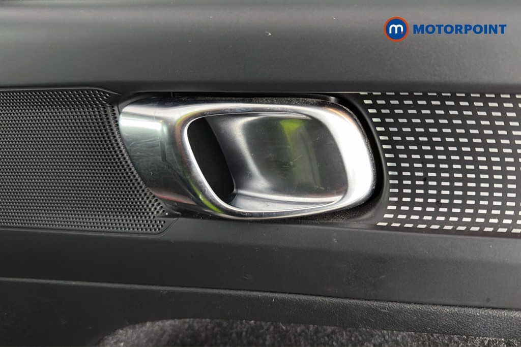 Volvo Xc40 R Design Manual Petrol SUV - Stock Number (1645607) - 42nd supplementary image