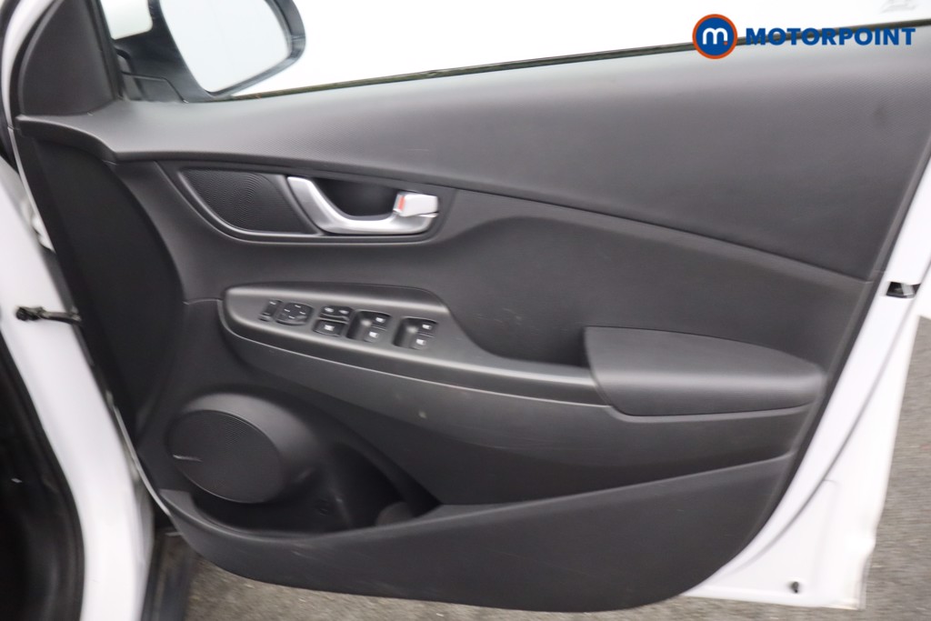 Hyundai Kona Se Connect Automatic Electric SUV - Stock Number (1645934) - 10th supplementary image