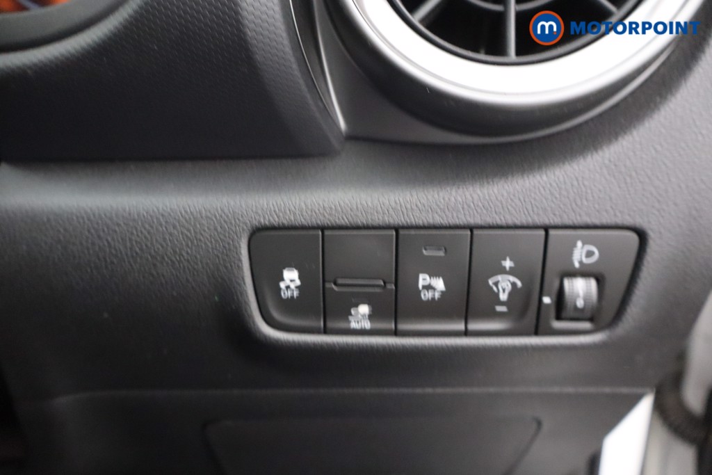 Hyundai Kona Se Connect Automatic Electric SUV - Stock Number (1645934) - 13th supplementary image