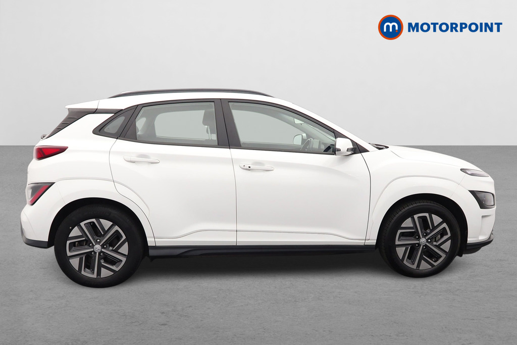 Hyundai Kona Se Connect Automatic Electric SUV - Stock Number (1645934) - Drivers side