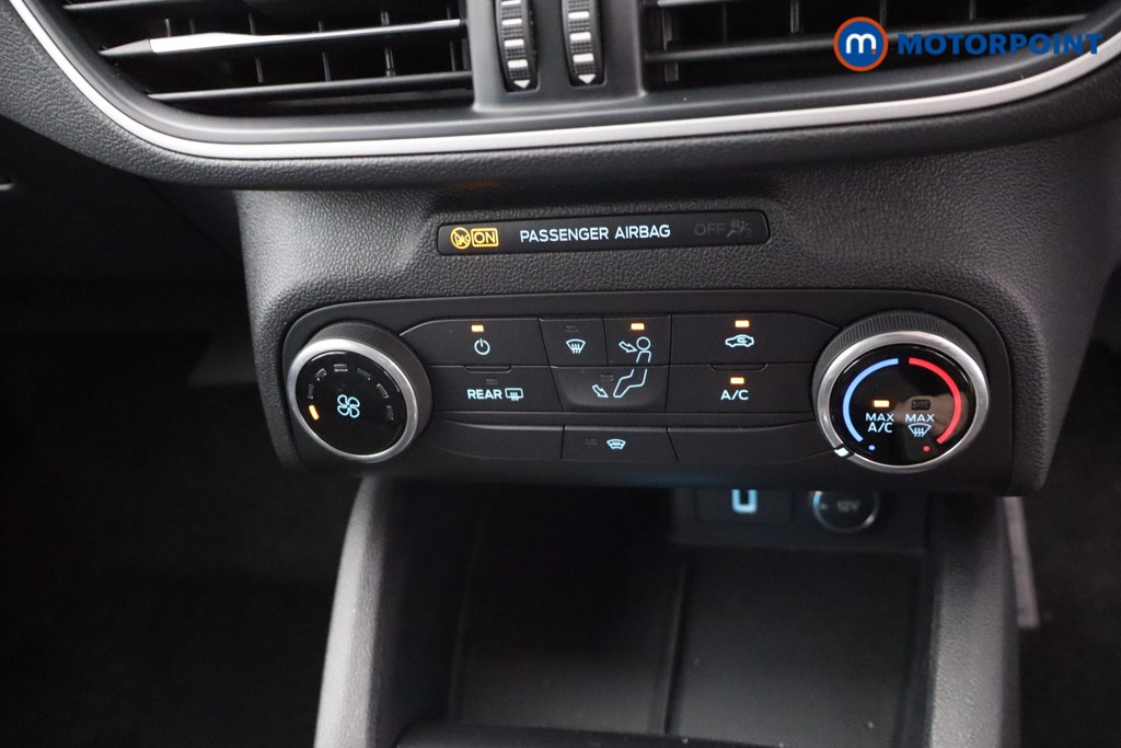 Ford Focus Zetec Manual Petrol Hatchback - Stock Number (1646344) - 18th supplementary image