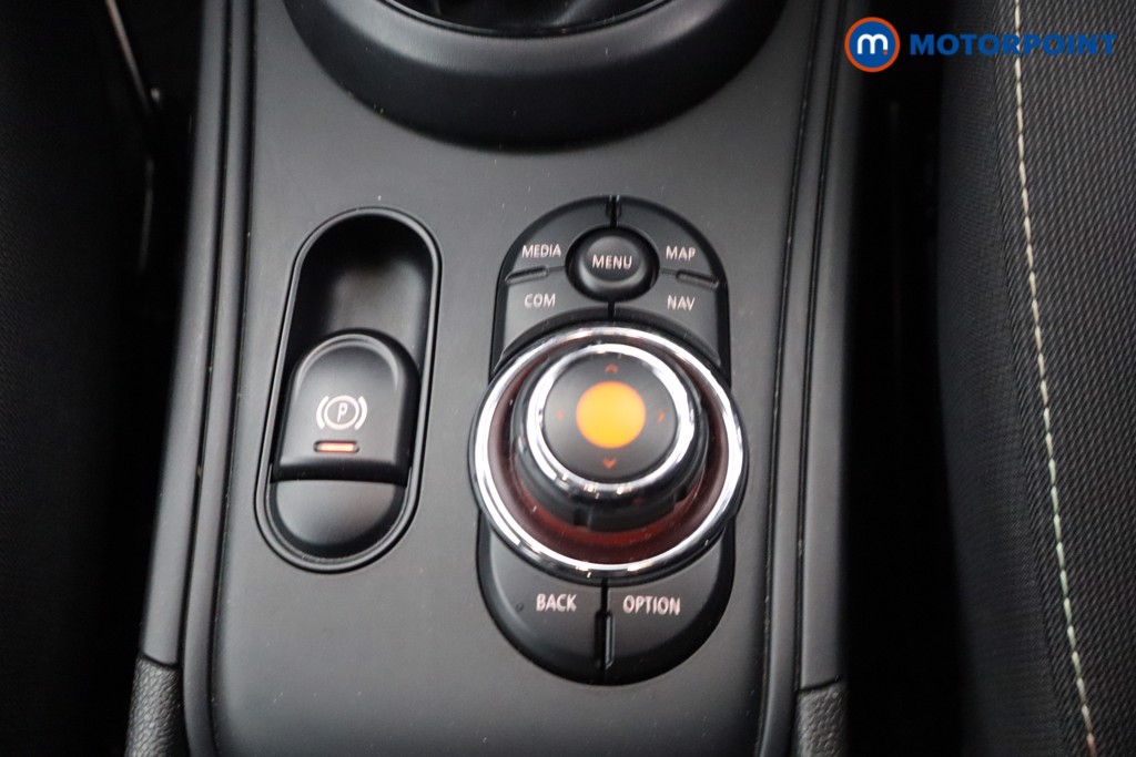 Mini Countryman Cooper Classic Manual Petrol SUV - Stock Number (1646540) - 19th supplementary image