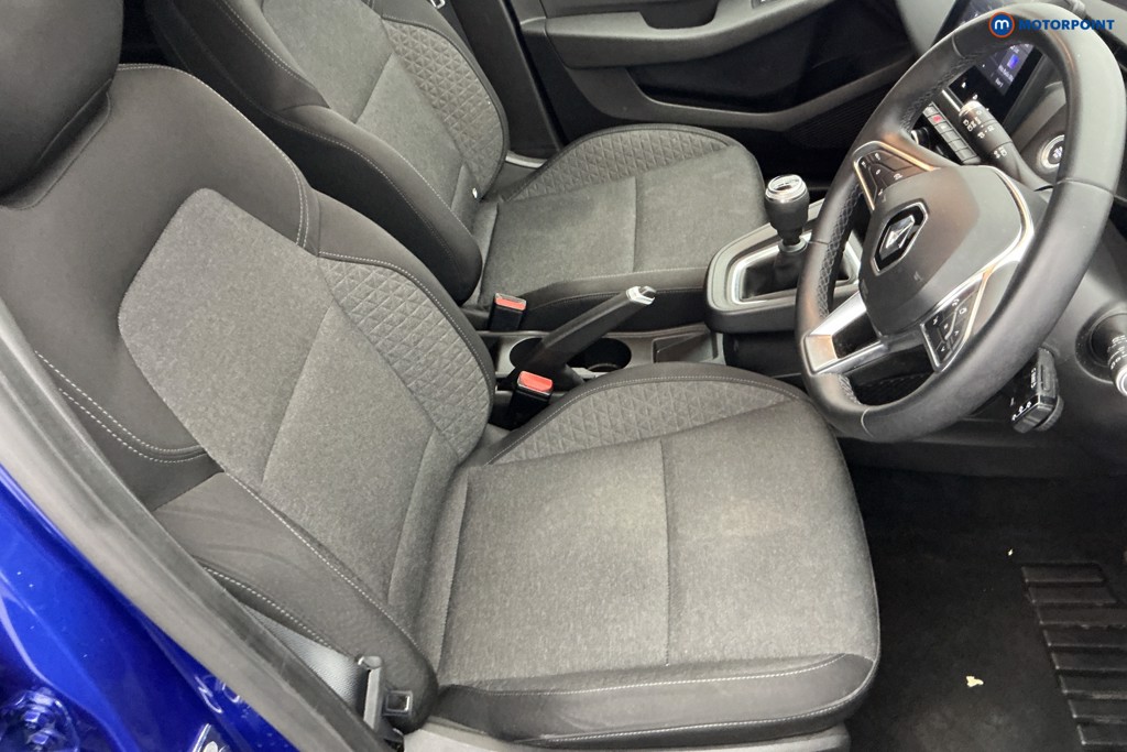 Renault Clio Iconic Manual Petrol Hatchback - Stock Number (1646600) - 5th supplementary image