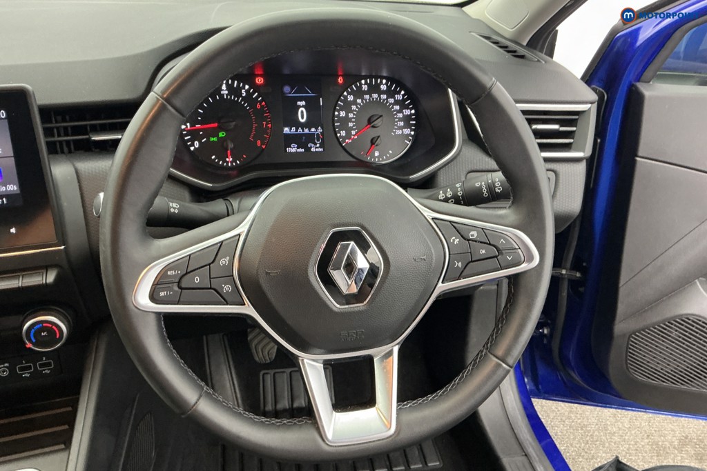 Renault Clio Iconic Manual Petrol Hatchback - Stock Number (1646600) - 6th supplementary image