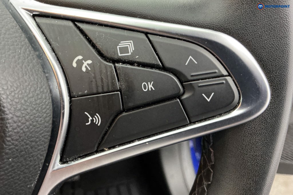 Renault Clio Iconic Manual Petrol Hatchback - Stock Number (1646600) - 21st supplementary image