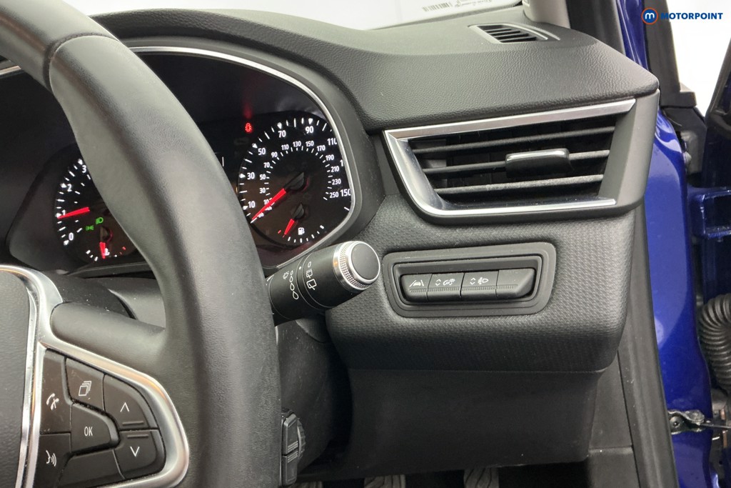 Renault Clio Iconic Manual Petrol Hatchback - Stock Number (1646600) - 22nd supplementary image