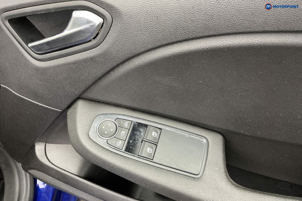 Renault Clio Iconic Manual Petrol Hatchback - Stock Number (1646600) - 25th supplementary image