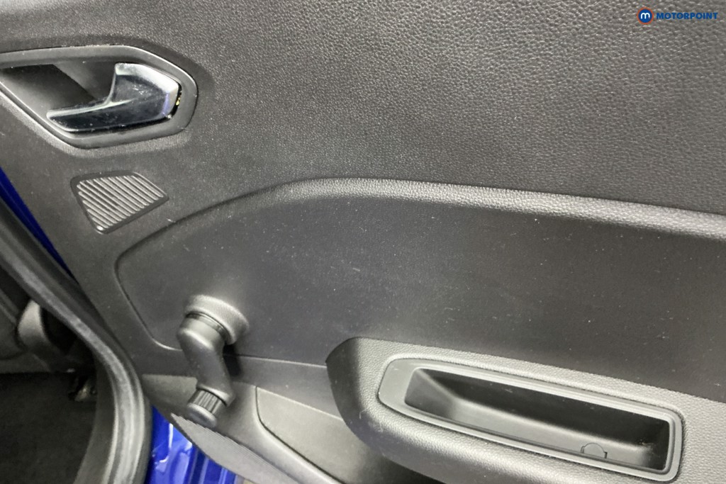Renault Clio Iconic Manual Petrol Hatchback - Stock Number (1646600) - 27th supplementary image