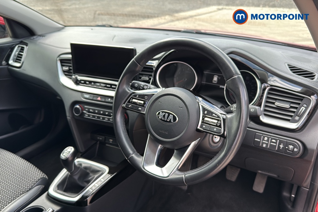 KIA Ceed 3 Manual Petrol Hatchback - Stock Number (1646670) - 1st supplementary image