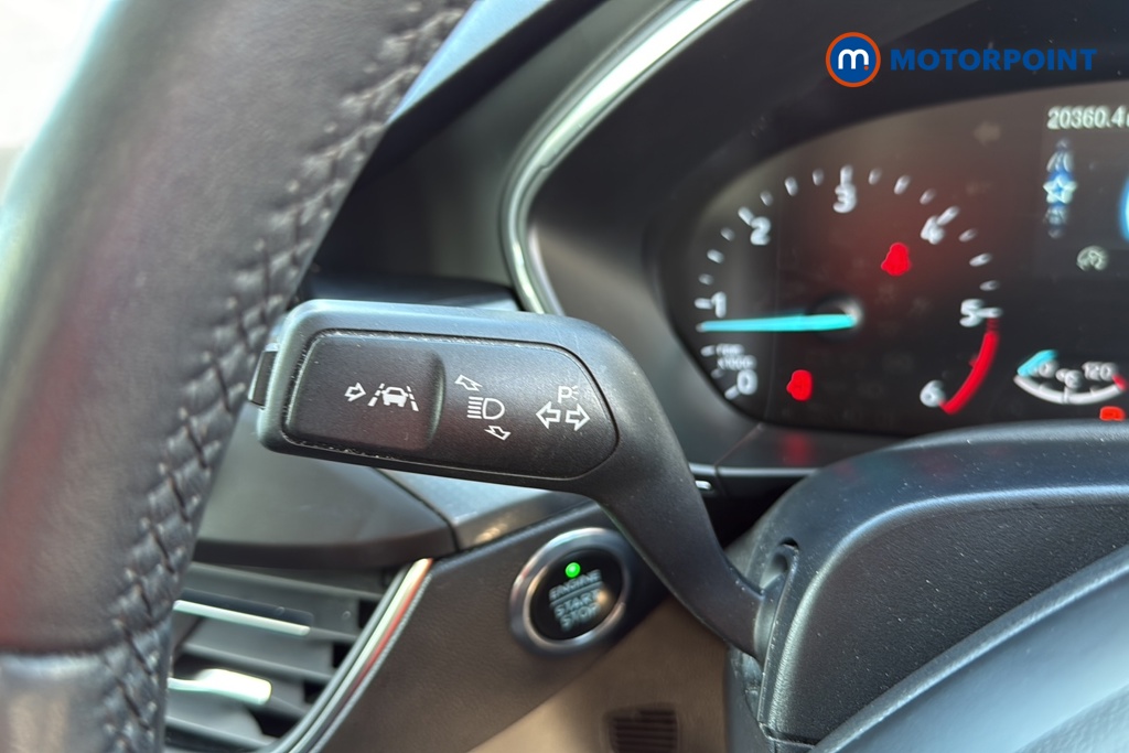 Ford Focus Active Automatic Diesel Hatchback - Stock Number (1647088) - 5th supplementary image
