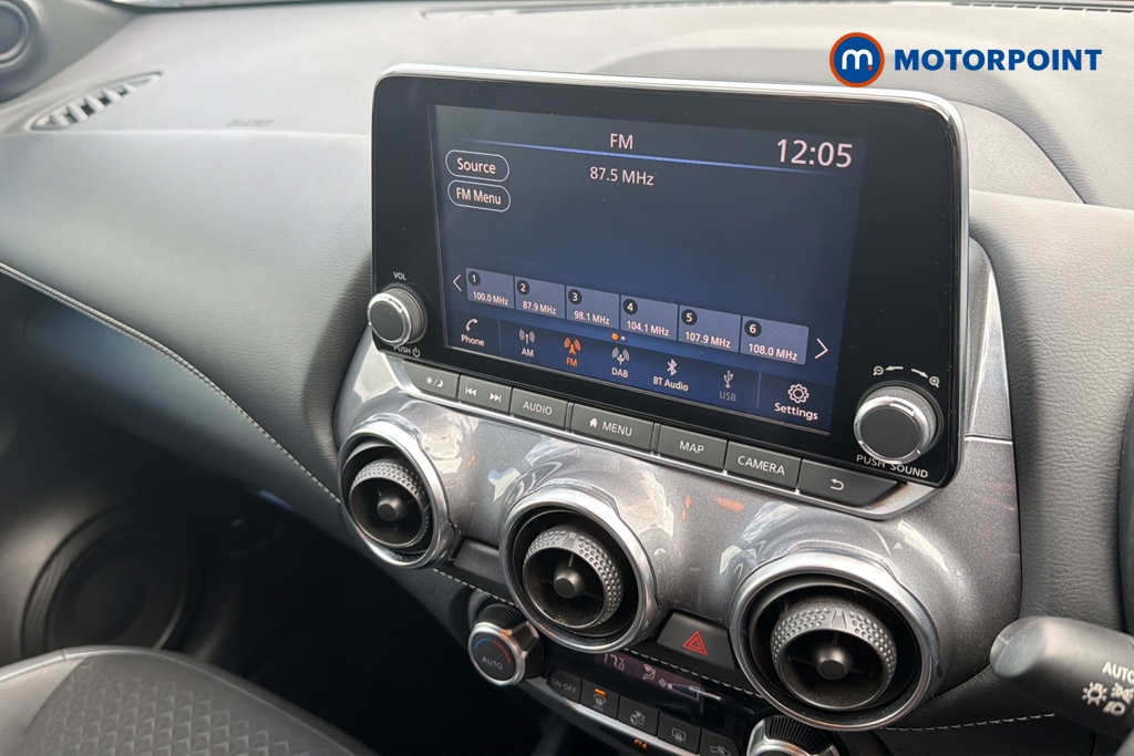 Nissan Juke N-Connecta Automatic Petrol SUV - Stock Number (1647924) - 8th supplementary image