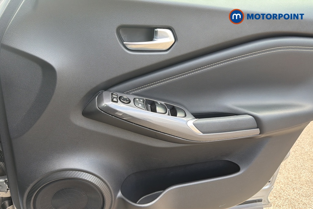 Nissan Juke N-Connecta Automatic Petrol SUV - Stock Number (1647924) - 18th supplementary image
