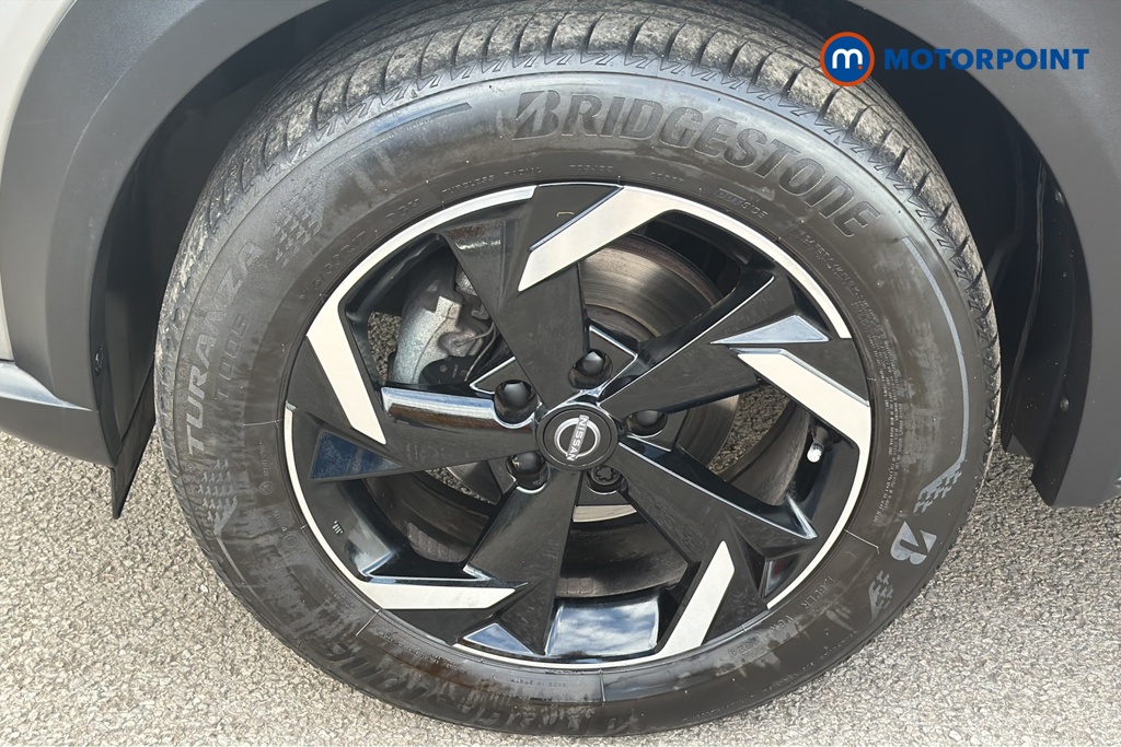 Nissan Juke N-Connecta Automatic Petrol SUV - Stock Number (1647924) - 44th supplementary image