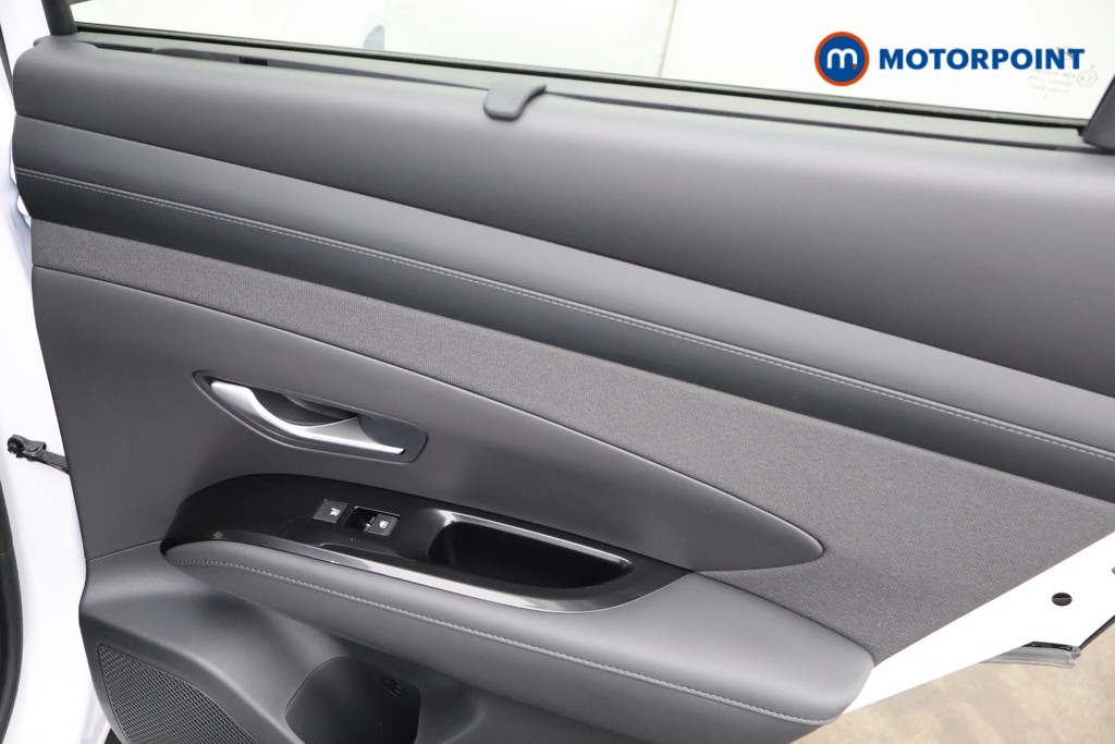 Hyundai Tucson Ultimate Automatic Petrol SUV - Stock Number (1647986) - 17th supplementary image
