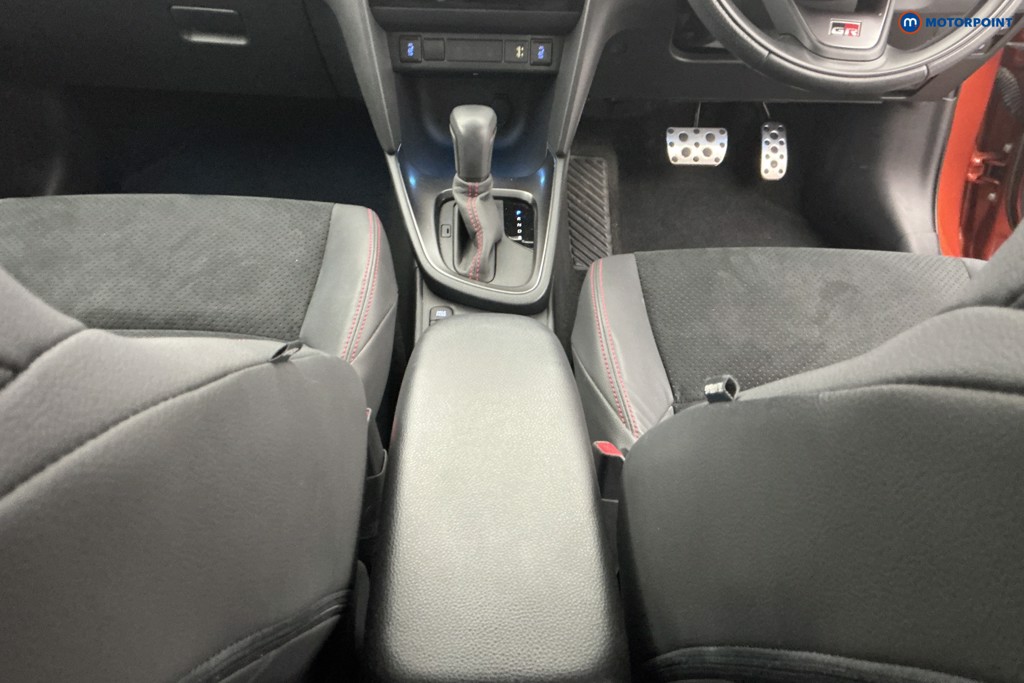 Toyota Yaris Cross Gr Sport Automatic Petrol-Electric Hybrid Estate - Stock Number (1648087) - 11th supplementary image