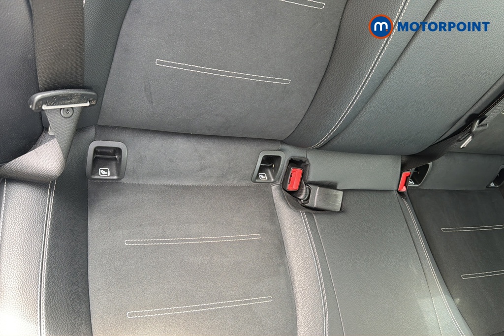 Mercedes-Benz A Class Amg Line Executive Edition Automatic Petrol Plug-In Hybrid Saloon - Stock Number (1648590) - 27th supplementary image