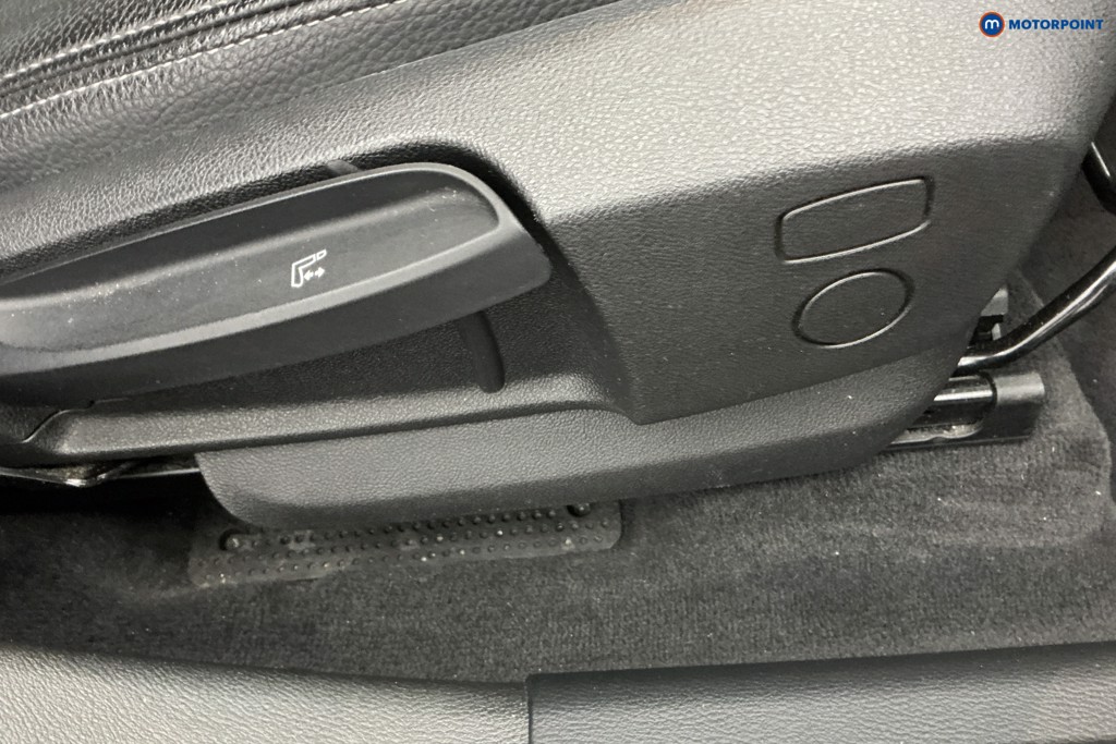 BMW X1 Xline Automatic Diesel SUV - Stock Number (1648668) - 22nd supplementary image