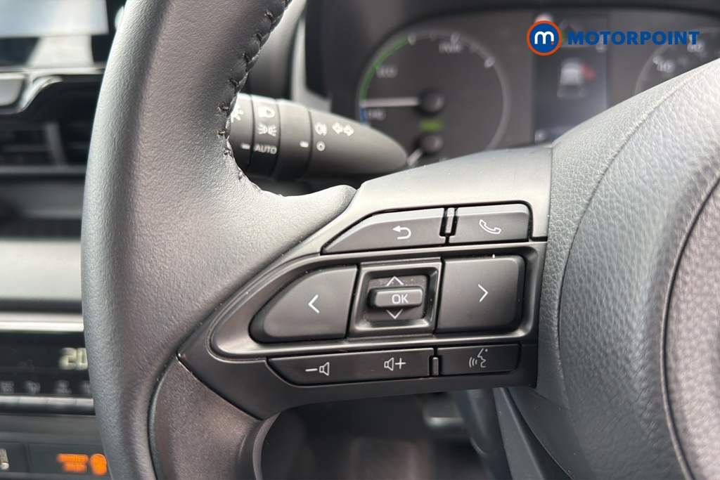 Toyota Yaris Icon Automatic Petrol-Electric Hybrid Hatchback - Stock Number (1648851) - 4th supplementary image