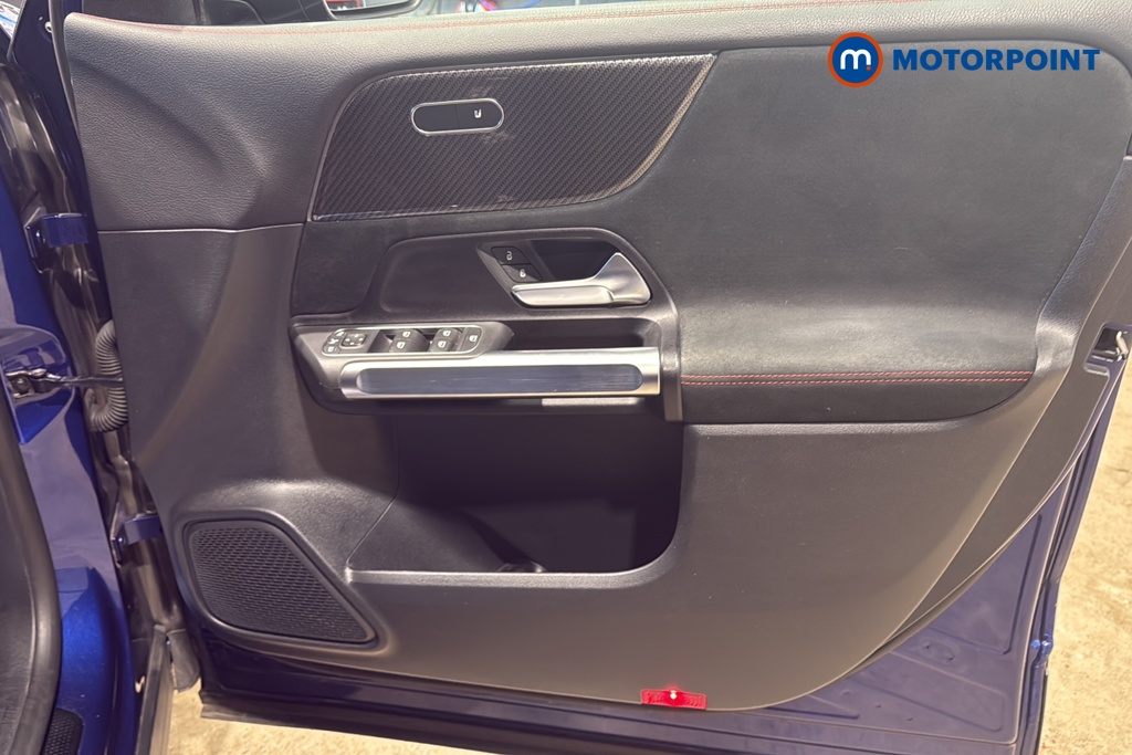 Mercedes-Benz GLB Amg Line Automatic Petrol SUV - Stock Number (1649600) - 18th supplementary image