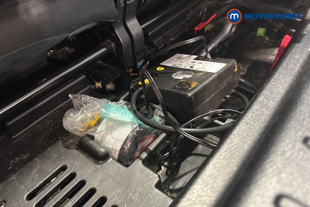 Mercedes-Benz GLB Amg Line Automatic Petrol SUV - Stock Number (1649600) - 33rd supplementary image