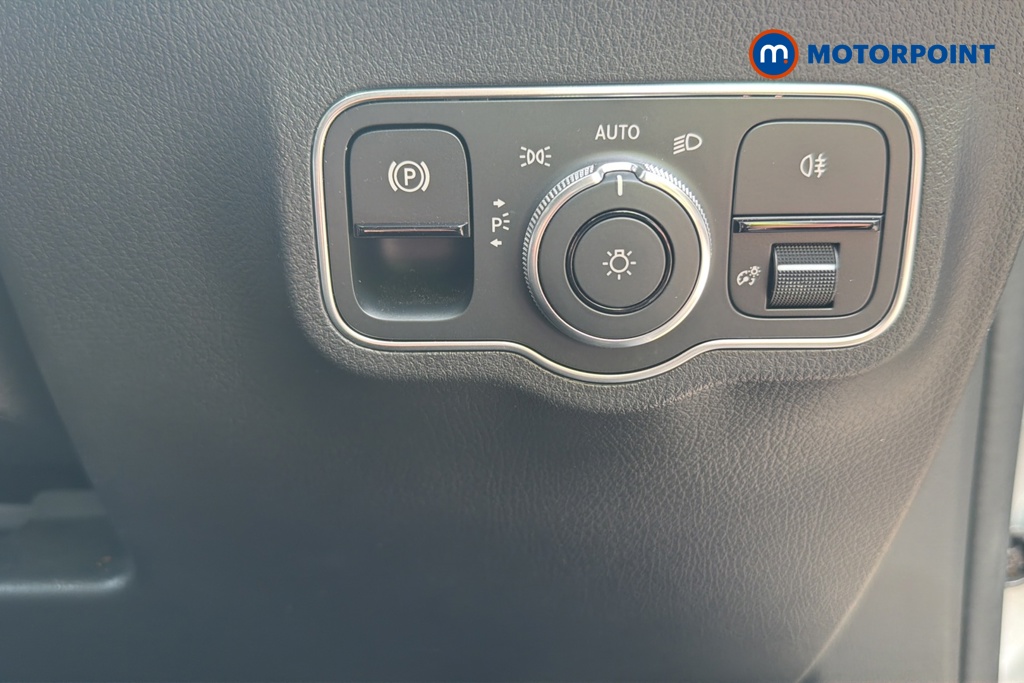Mercedes-Benz GLA Amg Line Automatic Petrol SUV - Stock Number (1649815) - 11th supplementary image