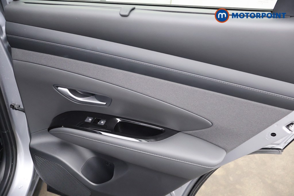 Hyundai Tucson Ultimate Automatic Petrol SUV - Stock Number (1649818) - 17th supplementary image