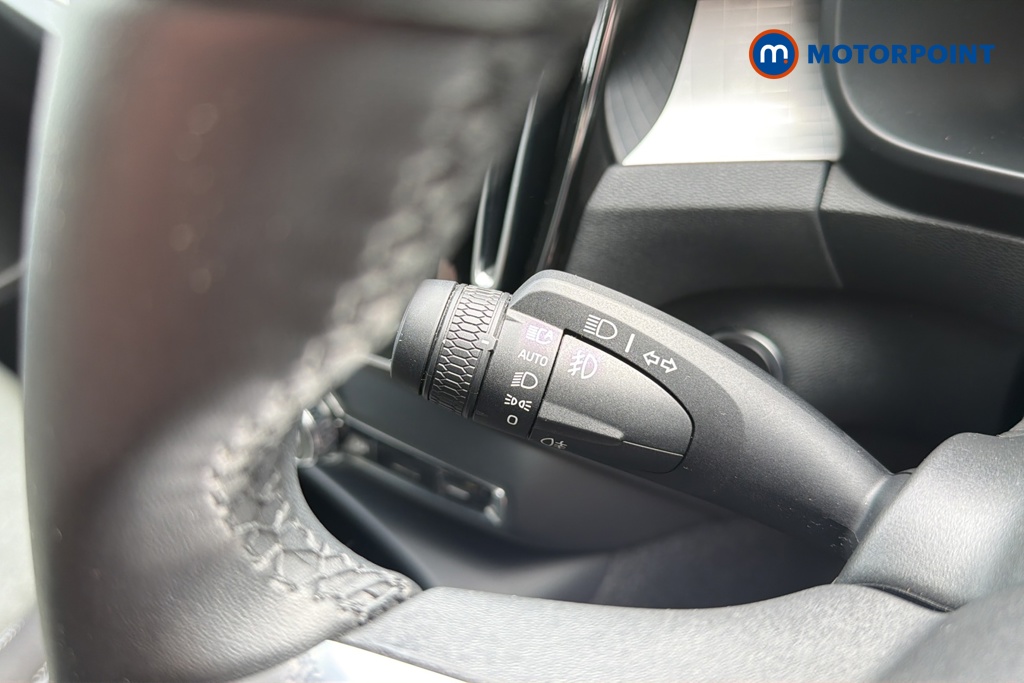 Volvo Xc40 Plus Automatic Petrol SUV - Stock Number (1649877) - 5th supplementary image