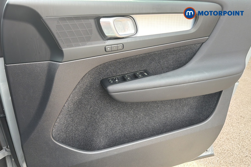 Volvo Xc40 Plus Automatic Petrol SUV - Stock Number (1649877) - 18th supplementary image