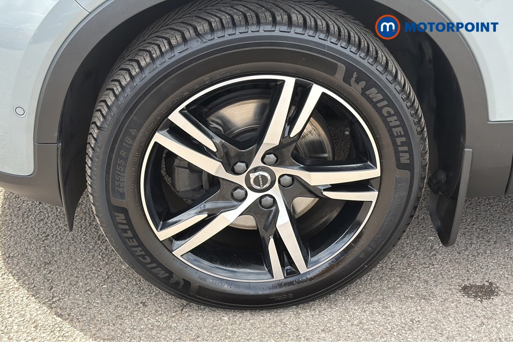 Volvo Xc40 Plus Automatic Petrol SUV - Stock Number (1649877) - 44th supplementary image