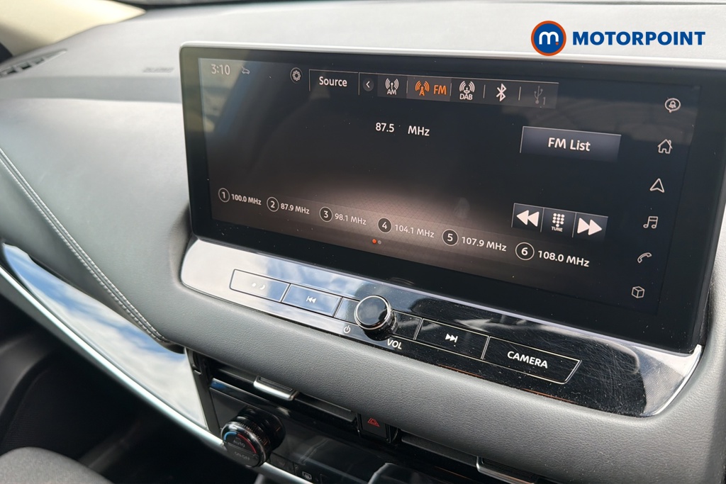 Nissan Qashqai N-Connecta Manual Petrol SUV - Stock Number (1649987) - 8th supplementary image