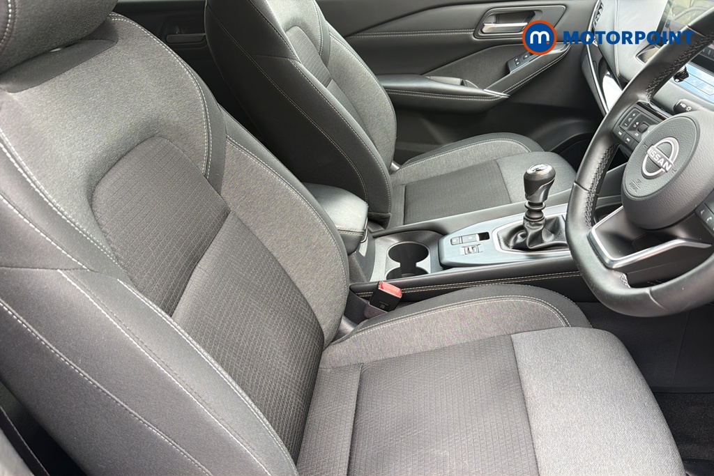 Nissan Qashqai N-Connecta Manual Petrol SUV - Stock Number (1649987) - 10th supplementary image