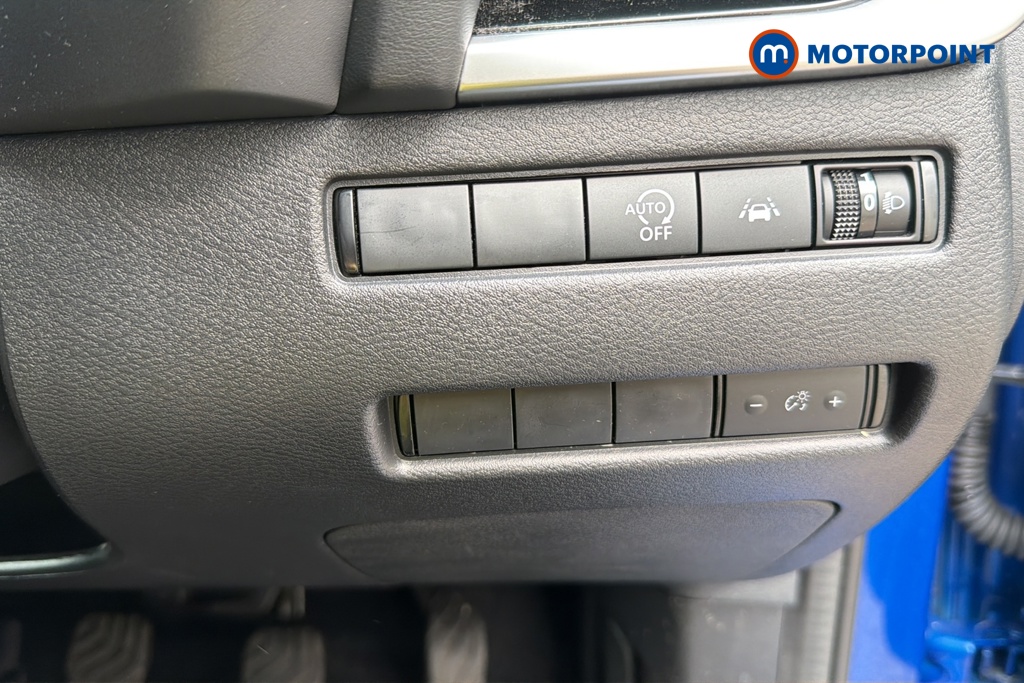 Nissan Qashqai N-Connecta Manual Petrol SUV - Stock Number (1649987) - 11th supplementary image