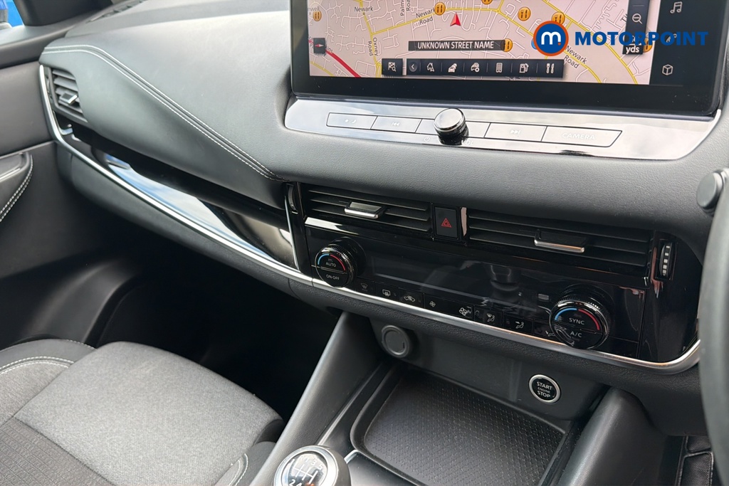 Nissan Qashqai N-Connecta Manual Petrol SUV - Stock Number (1649987) - 12th supplementary image