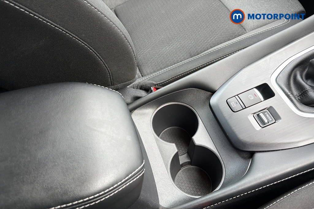 Nissan Qashqai N-Connecta Manual Petrol SUV - Stock Number (1649987) - 16th supplementary image