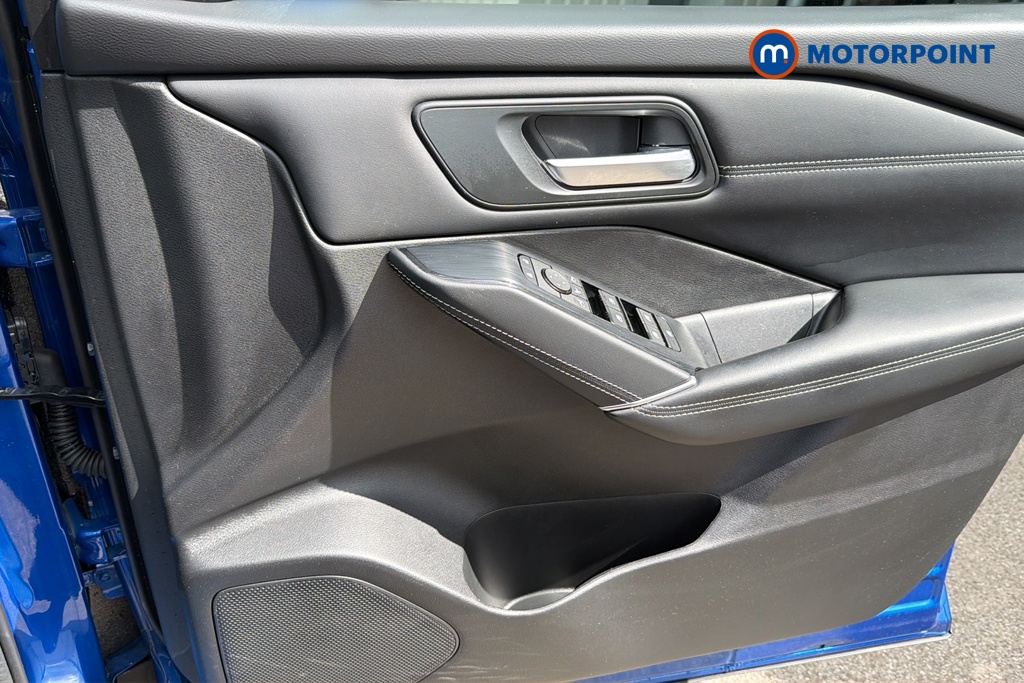 Nissan Qashqai N-Connecta Manual Petrol SUV - Stock Number (1649987) - 18th supplementary image