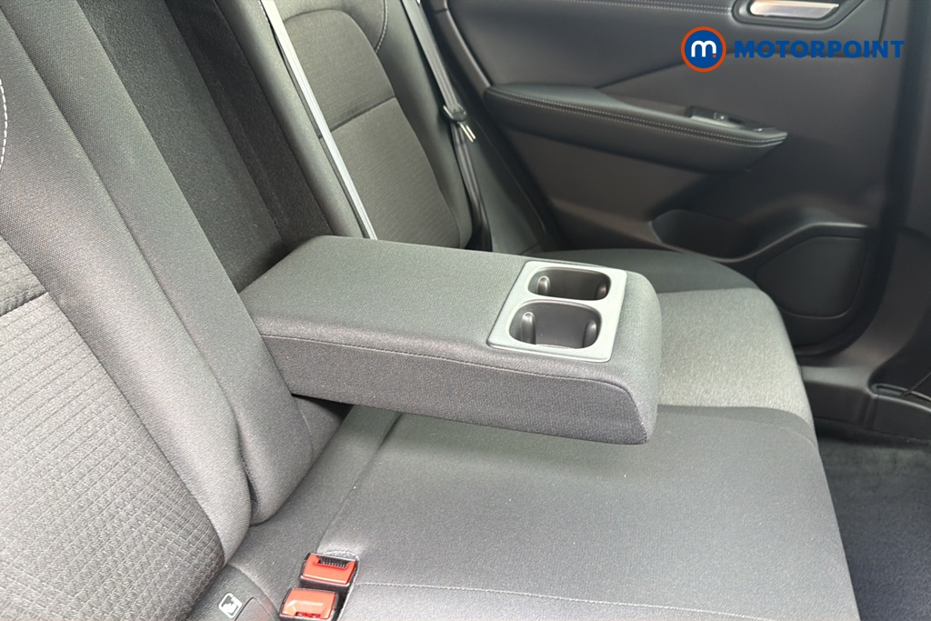 Nissan Qashqai N-Connecta Manual Petrol SUV - Stock Number (1649987) - 26th supplementary image