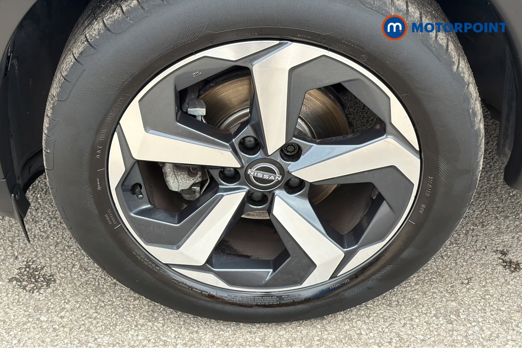 Nissan Qashqai N-Connecta Manual Petrol SUV - Stock Number (1649987) - 44th supplementary image