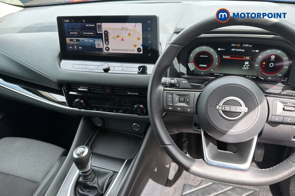 Nissan Qashqai N-Connecta Manual Petrol SUV - Stock Number (1649987) - 1st supplementary image