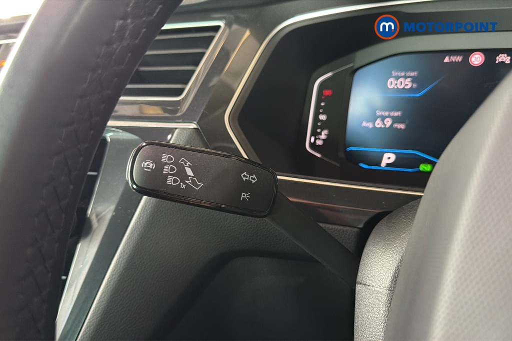 Volkswagen Tiguan R-Line Edition Automatic Petrol SUV - Stock Number (1650061) - 5th supplementary image