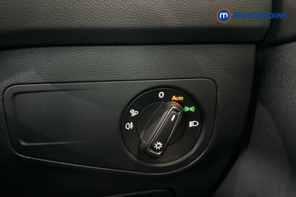Volkswagen Tiguan R-Line Edition Automatic Petrol SUV - Stock Number (1650061) - 11th supplementary image