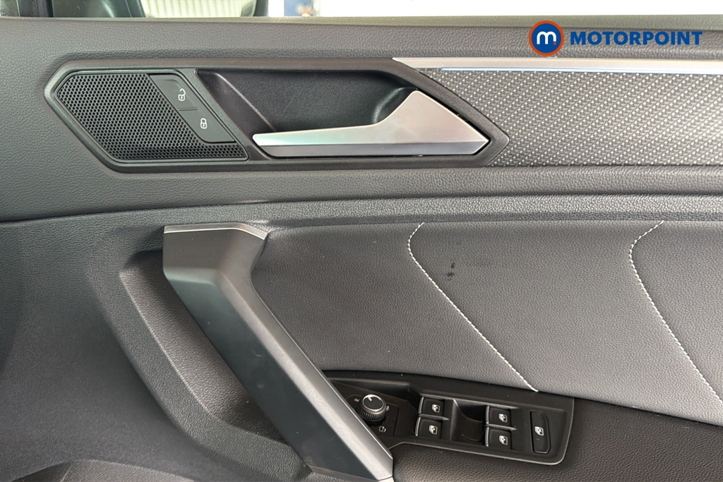 Volkswagen Tiguan R-Line Edition Automatic Petrol SUV - Stock Number (1650061) - 19th supplementary image