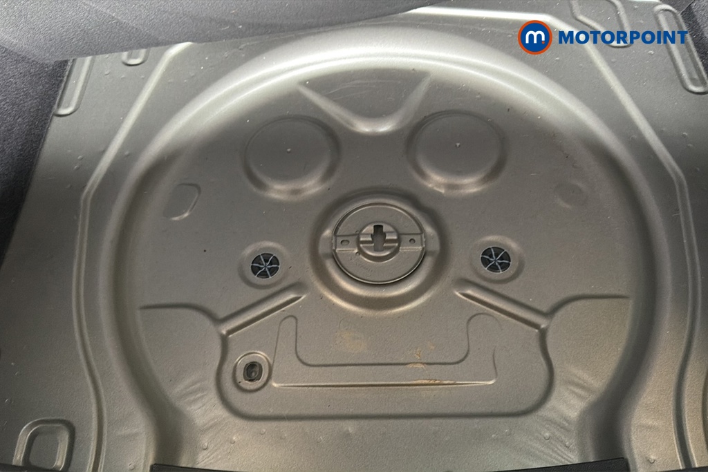 Volkswagen Tiguan R-Line Edition Automatic Petrol SUV - Stock Number (1650061) - 33rd supplementary image