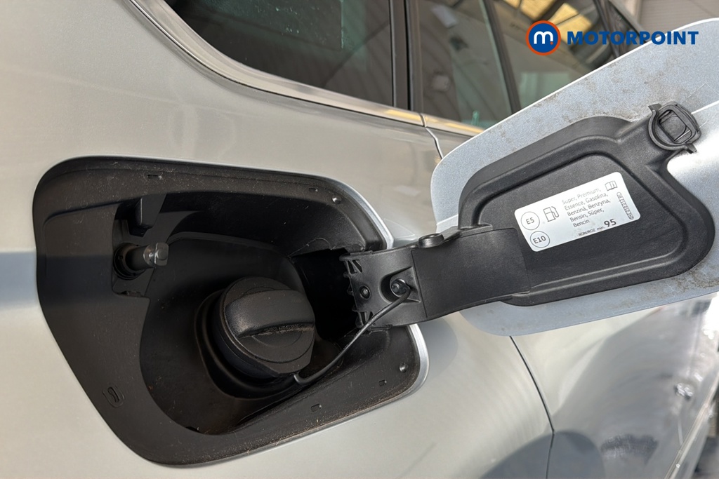Volkswagen Tiguan R-Line Edition Automatic Petrol SUV - Stock Number (1650061) - 41st supplementary image